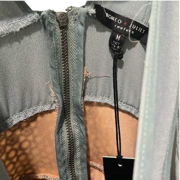 ROMEO & JULIET COUTURE DUSTY SAGE TIERED RUFFLE DRESS NWT SIZE MEDIUM - Picture 11 of 11